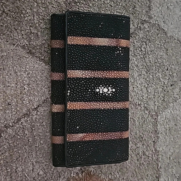 Genuine Black Exotic Stingray Unisex Leather Wallet - Picture 1 of 4